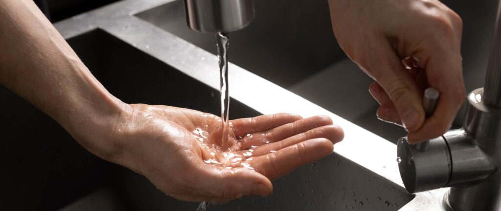 air bersih dari wastafel air bersih dari wastafel